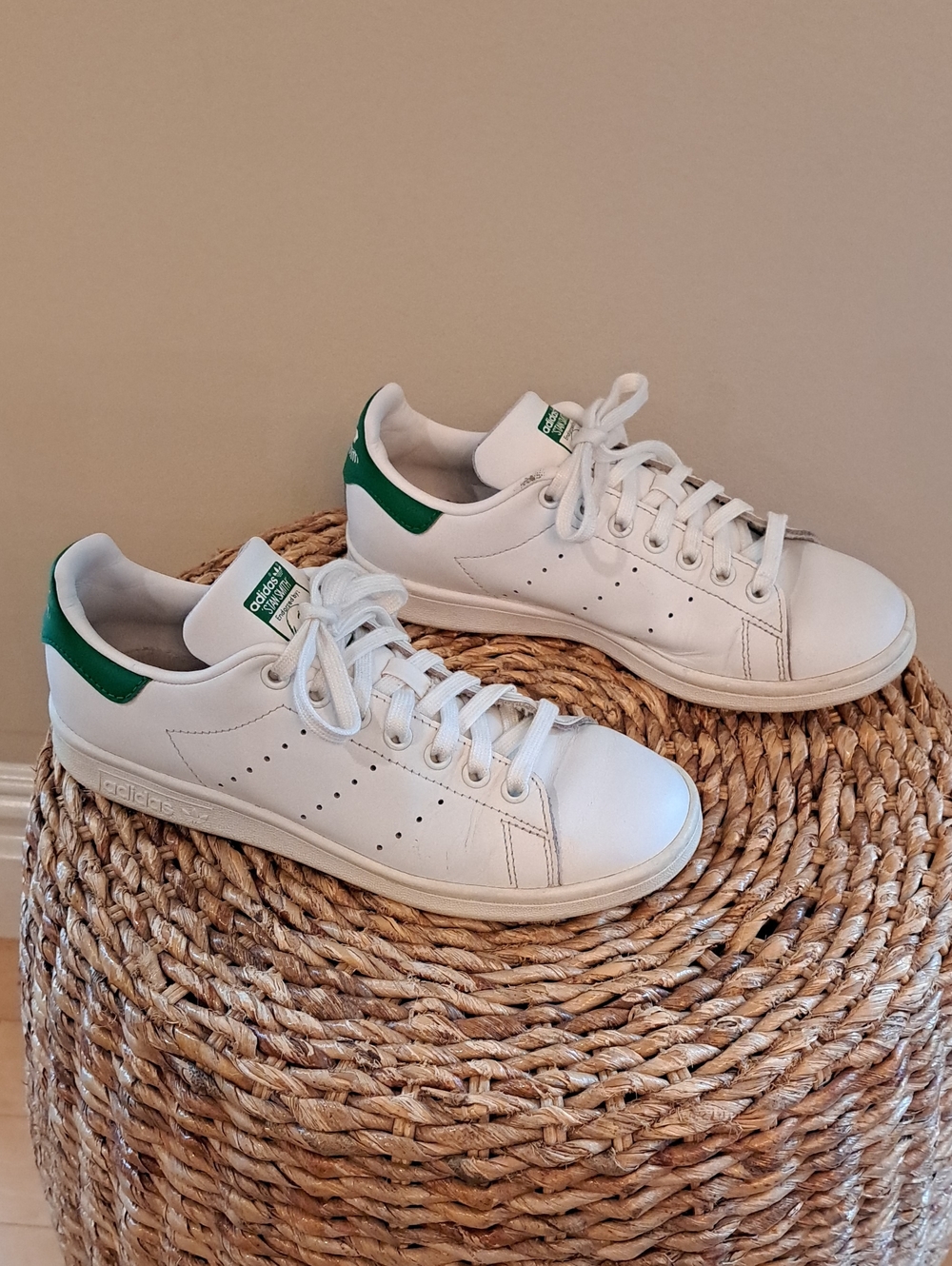 Adidas Womens‎ Stan Smith Athleisure/Preppy/80's White/Green Leather Sneakers 7
